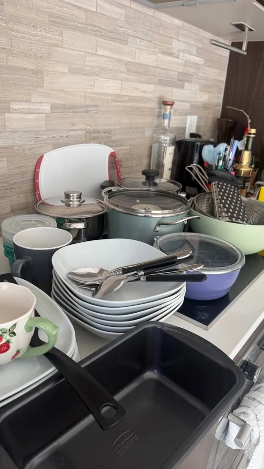 Large Assorted Kitchenware and Cookware Lot - photo 4