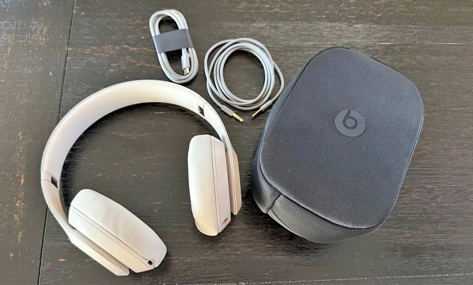 Beats Studio Pro Wireless Headphones