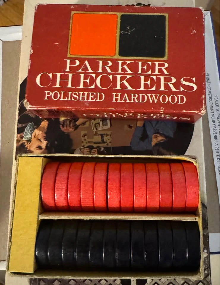 Vintage Games Lot – Waterworks, Checkers, Poker Chips & More - photo 4