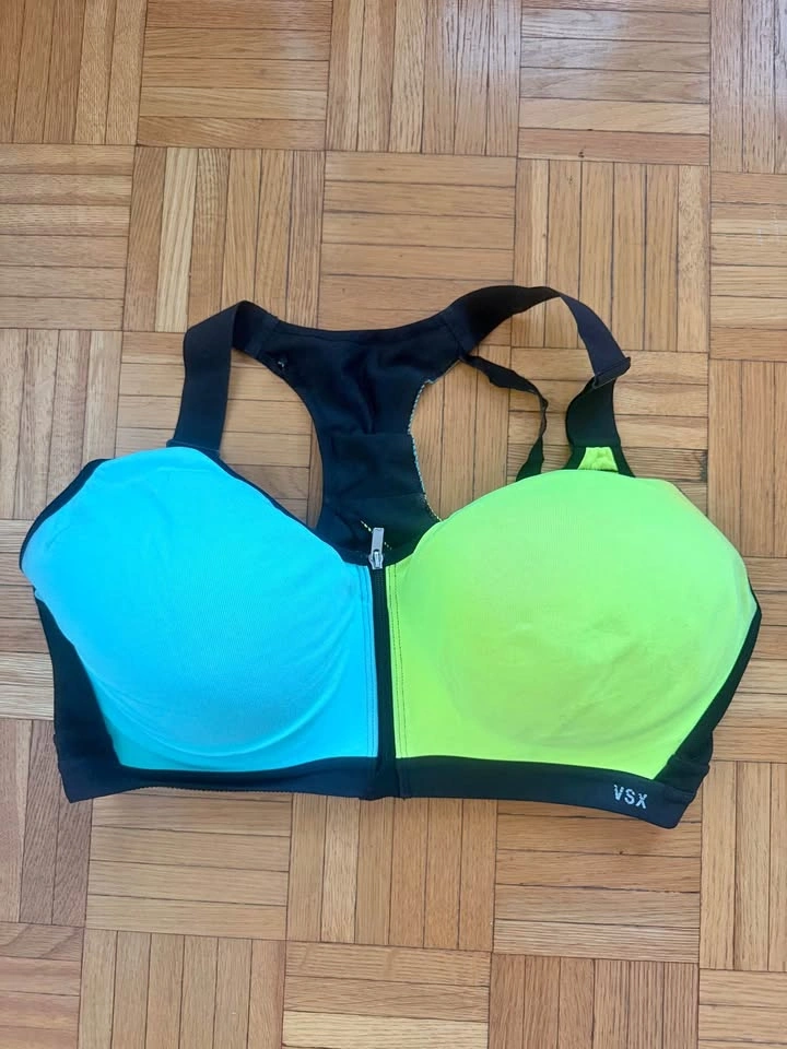 Victoria’s Secret Front-Zip Sports Bra - VSX Sport size 38DD