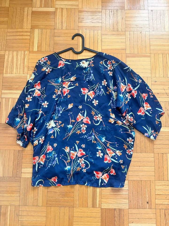 Mango Suit Floral Blouse size XL