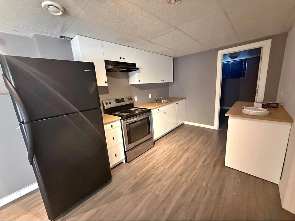Private room for rent in Saddlemont Cres NE