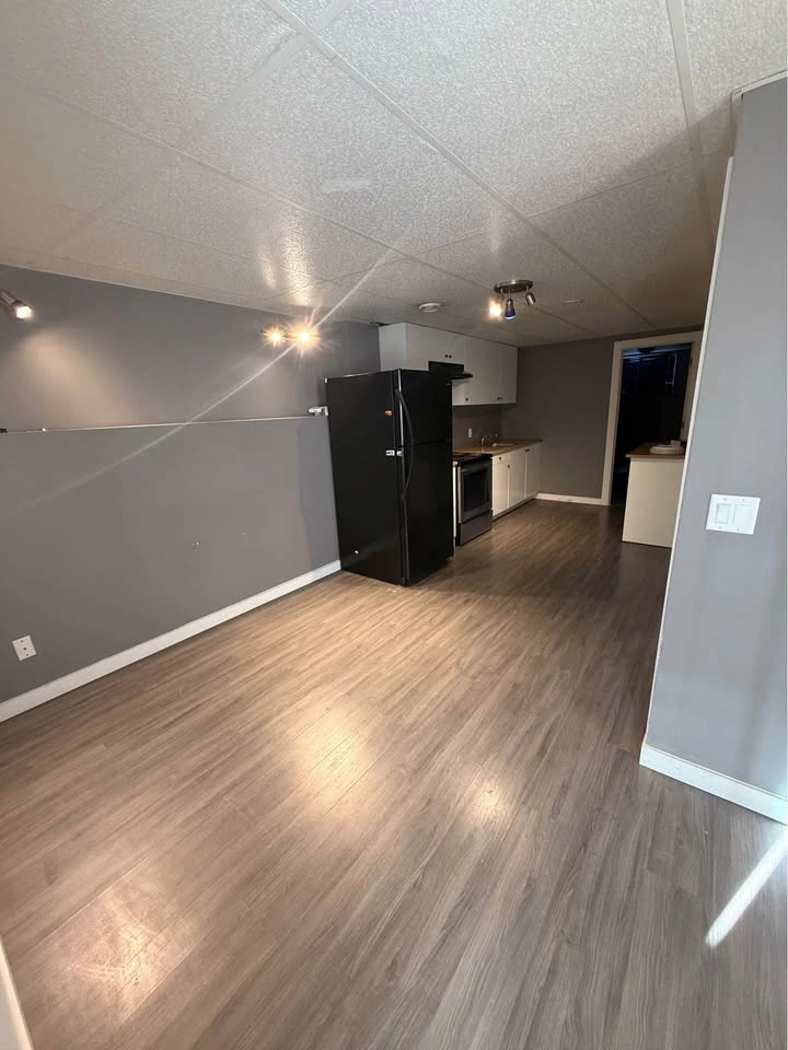 Private room for rent in Saddlemont Cres NE - photo 2
