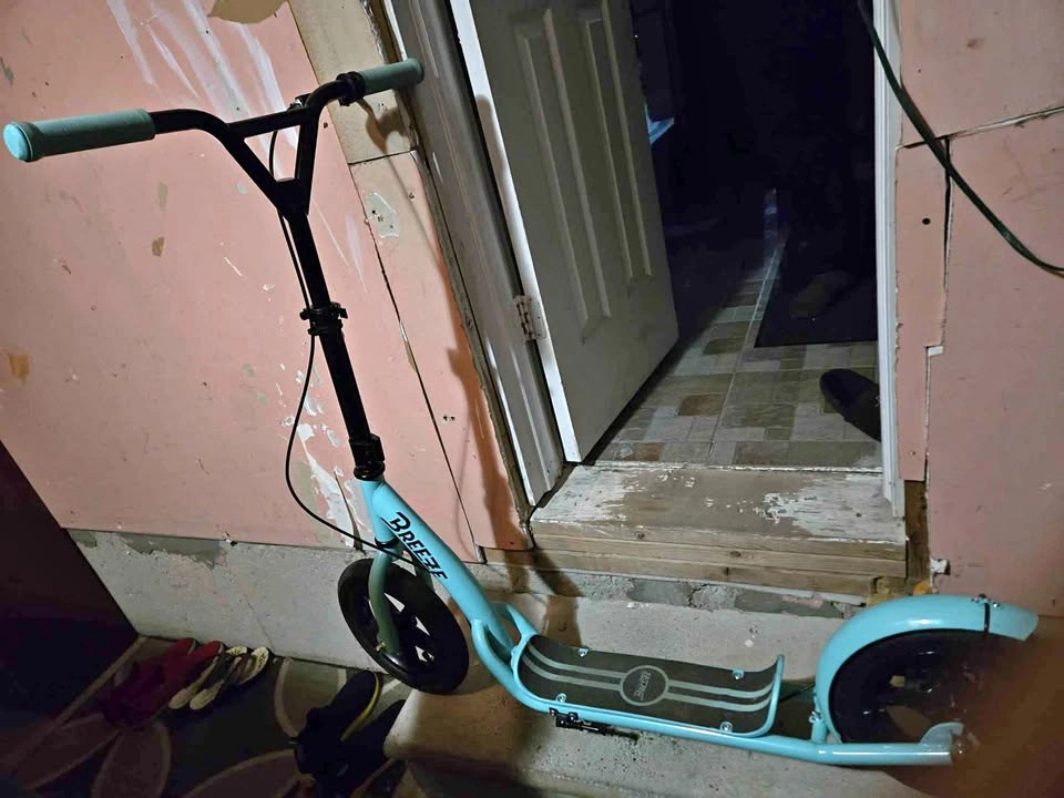 Breeze street runner scooter