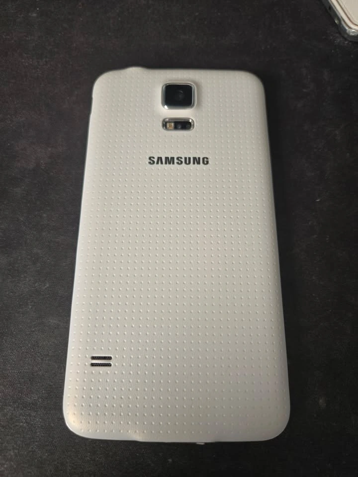 Samsung S5 | 16GB | White - photo 3