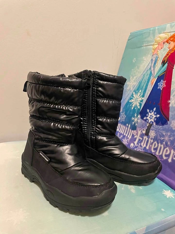 Elements Thinsulate Waterproof Winter Boots Size 13