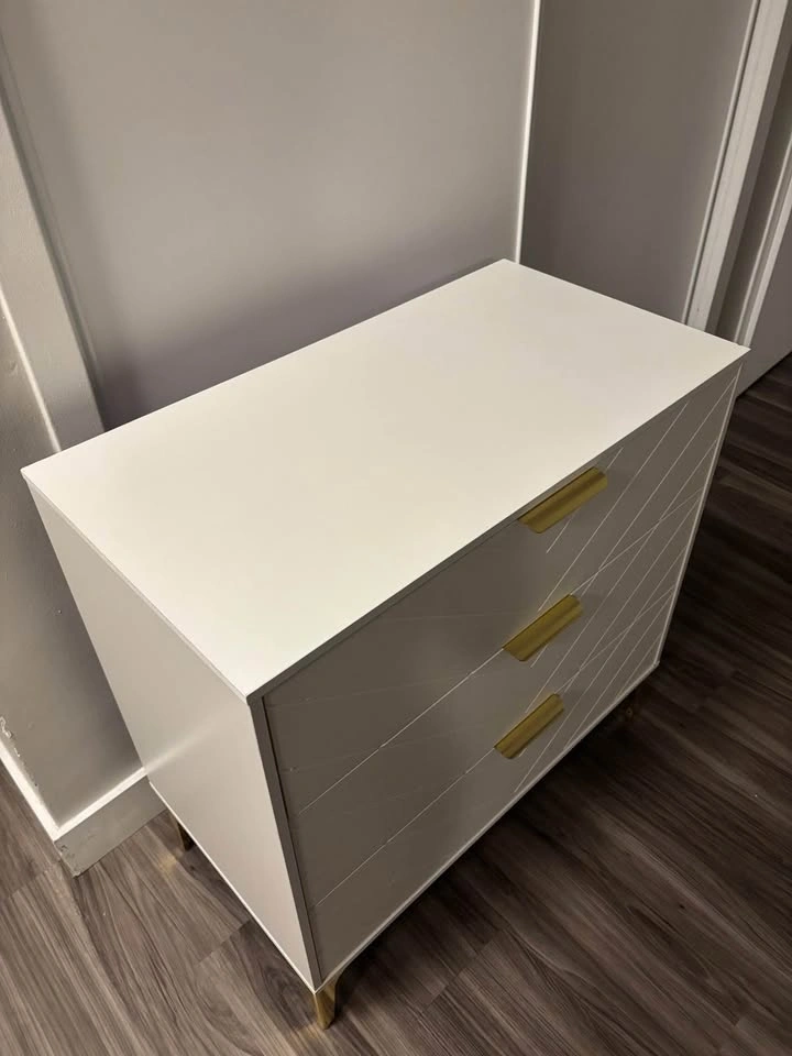 Modern White & Gold 3-Drawer Dresser - photo 4