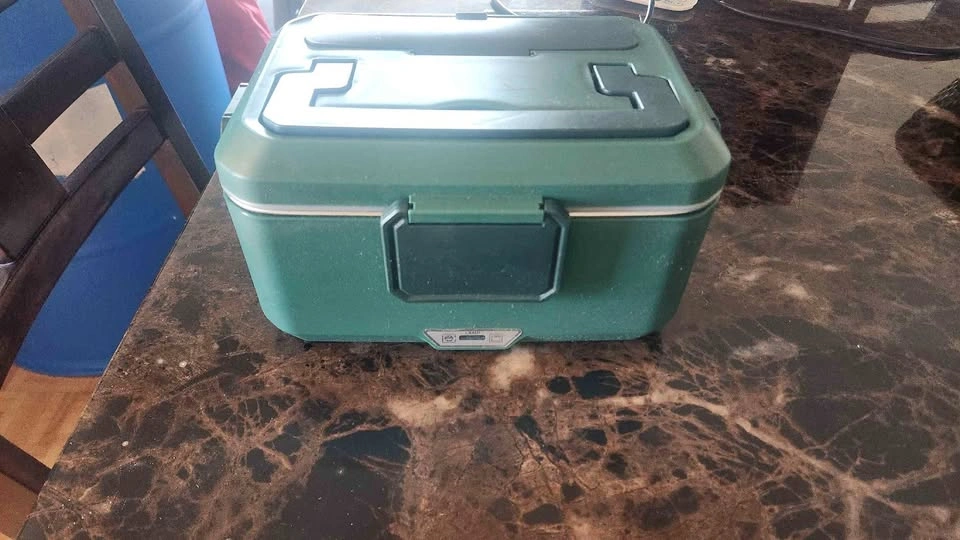 Portable Electric Heated Lunch Box / Food Warmer – Barely Used