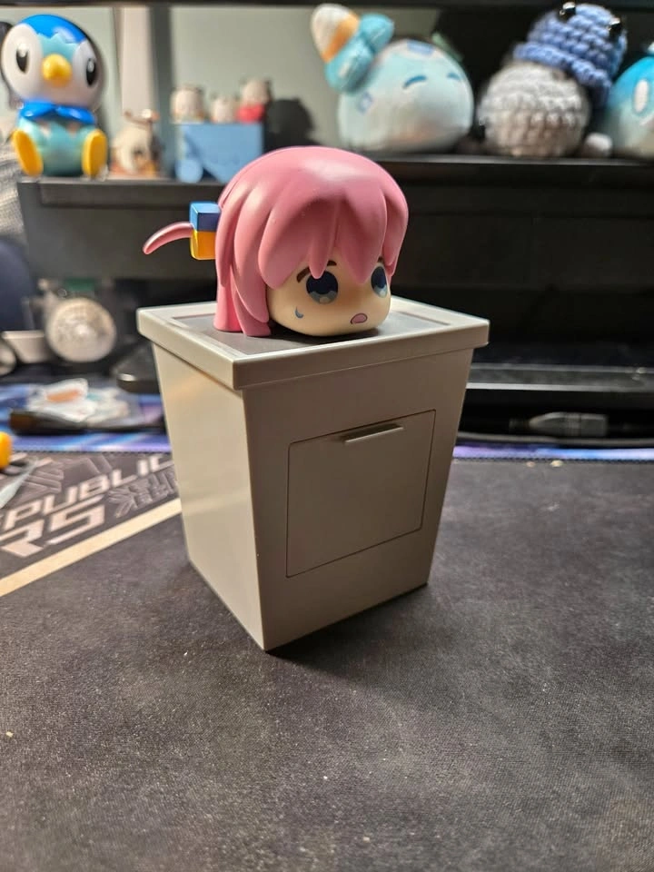 Bocchi the Rock! Bocchi Accessory Box figurine