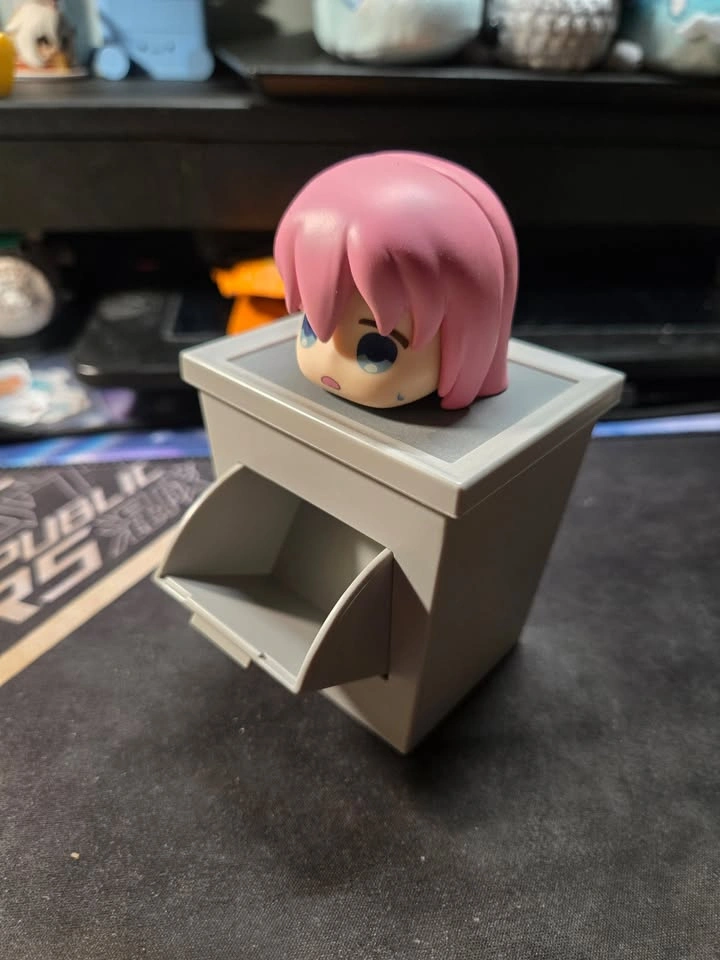 Bocchi the Rock! Bocchi Accessory Box figurine - photo 2