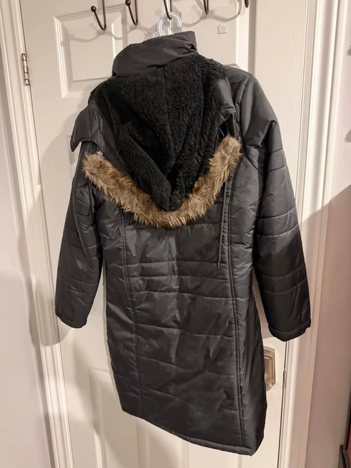 Women’s Warmline Black Winter Parka – Size XL - photo 2