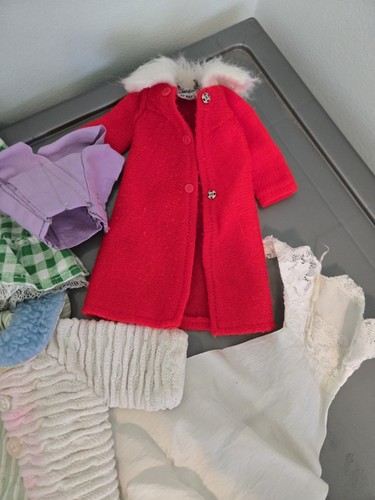 Vintage Barbie Doll Clothes Lot - photo 2
