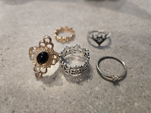 Costume Jewelry Women's Rings Lot of 5 Various sizes - photo 4
