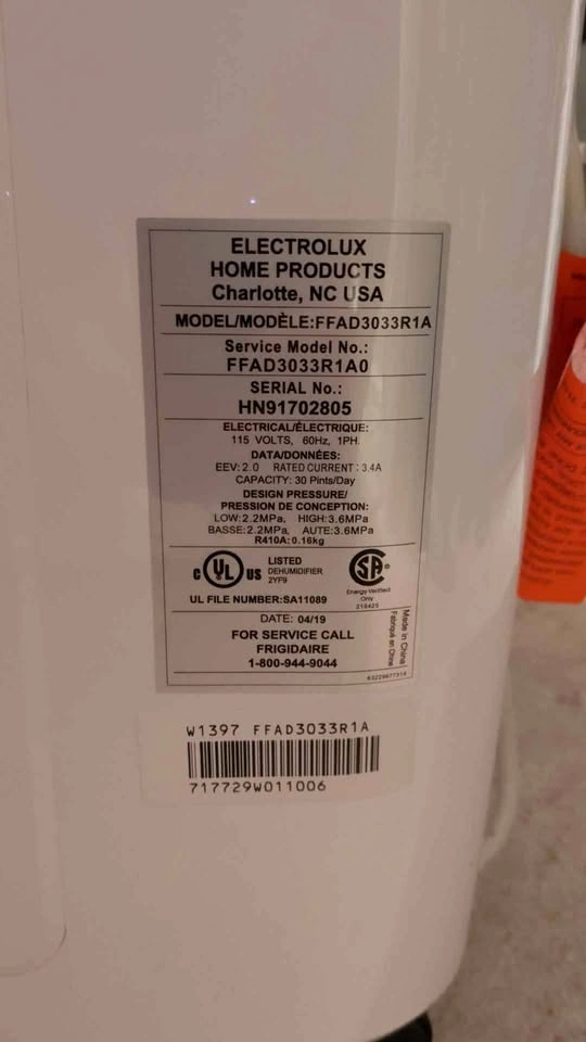 *NEEDS REPAIR* Frigidaire Dehumidifier - photo 2