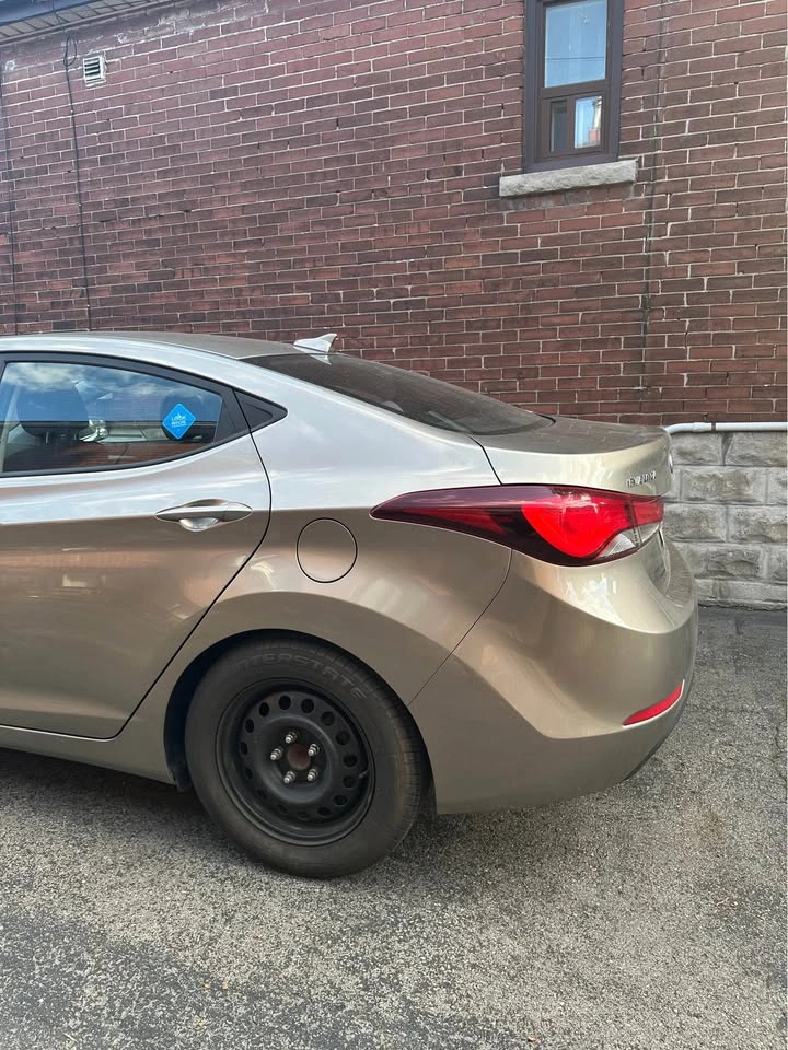 2016 Hyundai Elantra - photo 2