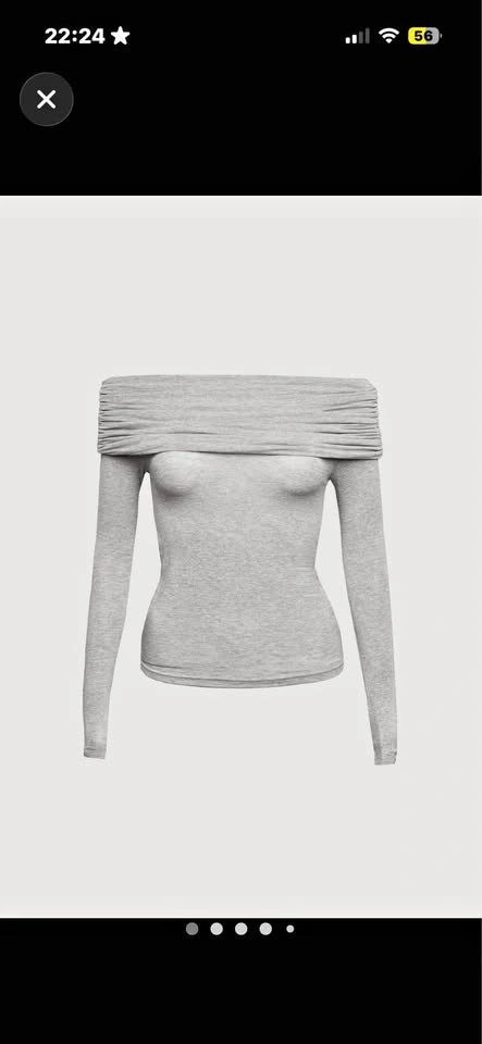 Oak + Fort Off-Shoulder Long Sleeve Top