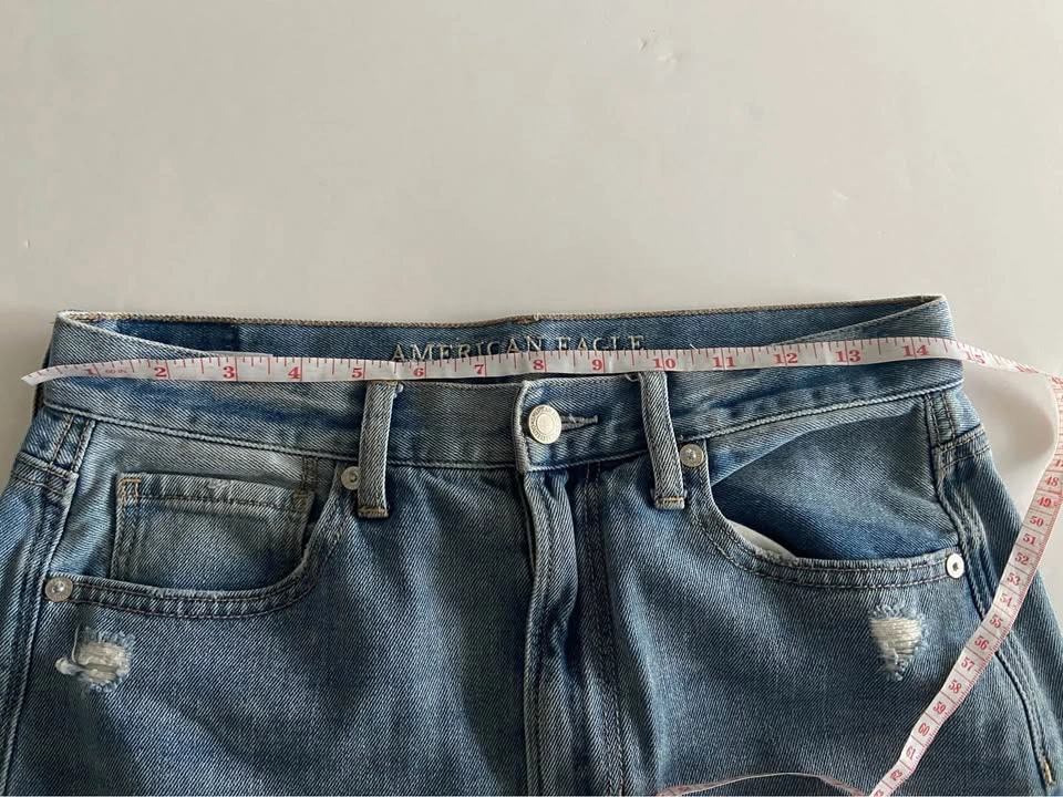 American Eagle Mom Jeans – Size 6 – High-Waisted - photo 2
