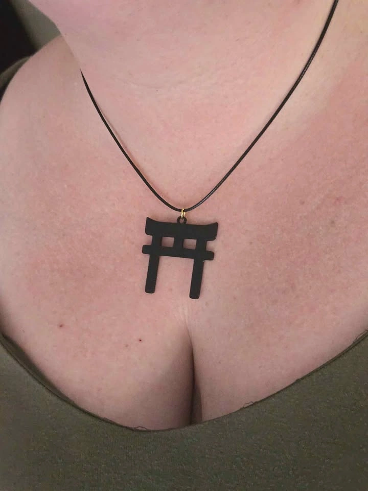 3D Printed Torii Gate Necklace – Black – PLA Pendant - photo 2