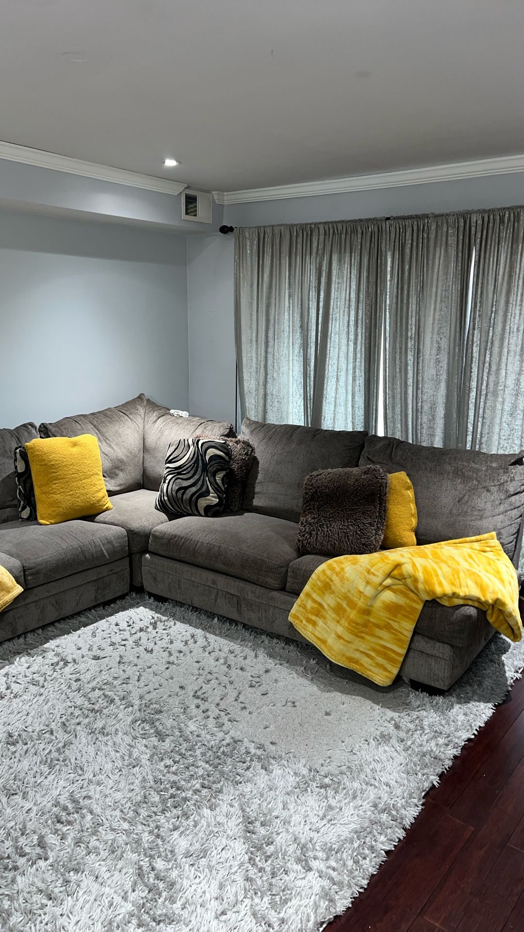 L Shaped Section Couch - photo 2