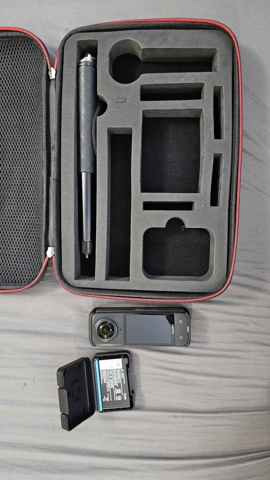 Insta360 X4 360 Action Camera Bundle - photo 2