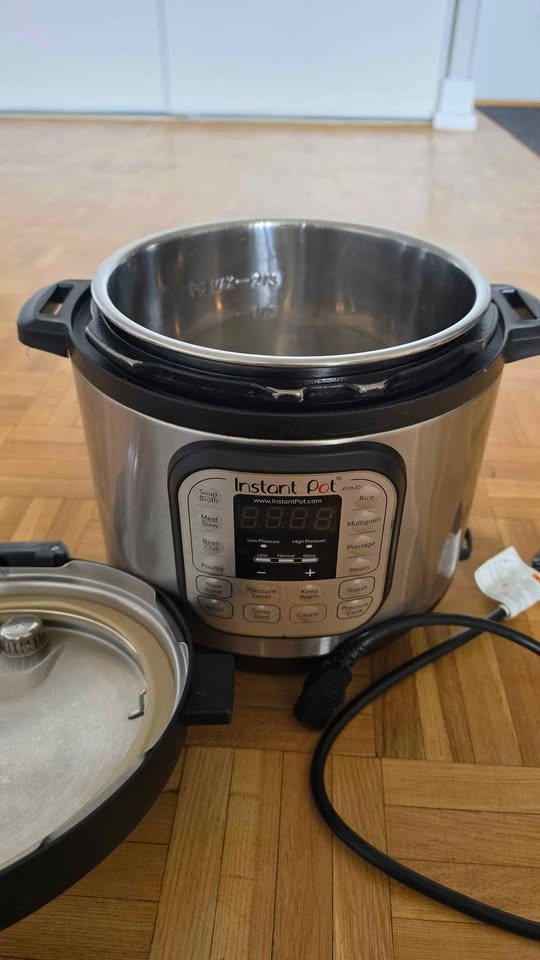 Instant Pot IP-DUO Multi-Use Pressure Cooker - photo 2