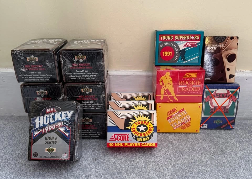 Vintage Hockey Card Collection 1989-1993 (44 Sets, 98 Packs) - photo 3