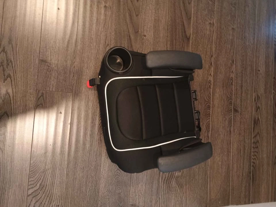 booster seat - photo 4