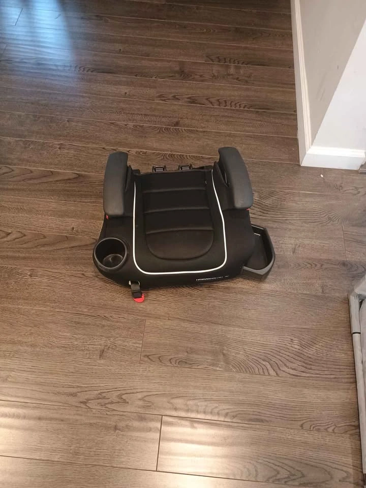 booster seat - photo 5