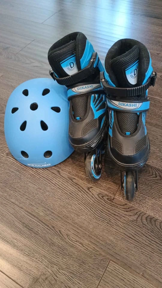 Adjustable Rollerblades and Helmet Size M (34-37 EUR) - photo 2