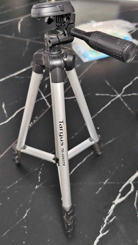Targus 50-Inch Camera Tripod (TG-5060TR)