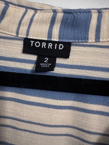 Torrid 2 striped button front blouse - photo 2