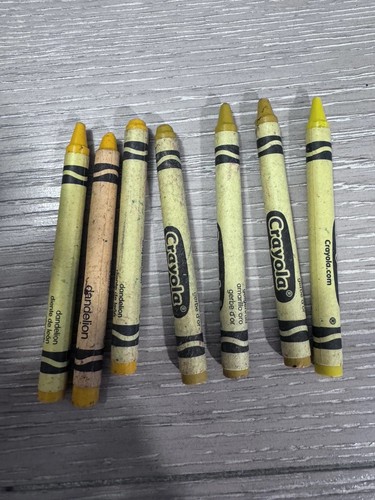 103 Crayola Crayons Large Mixed Lot Assorted Colors - photo 4