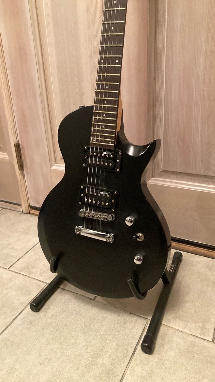 ESP - LTD Electric Guitar & Line 6 Spider Amplifier - photo 4