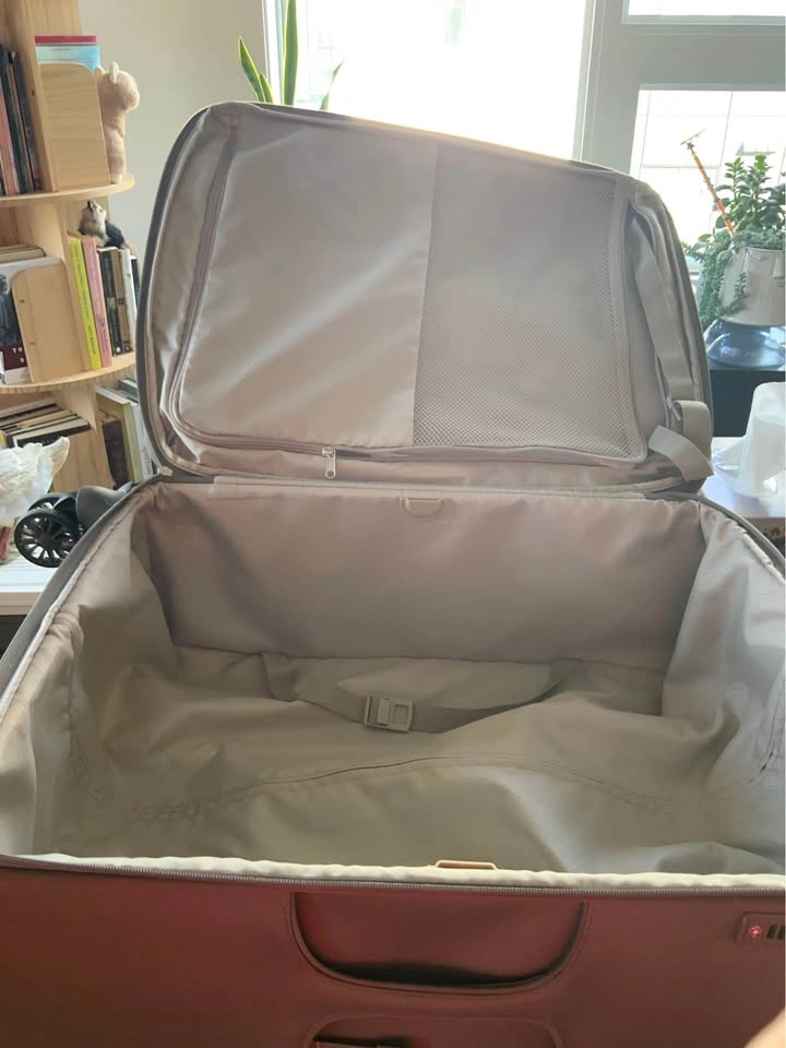 Large Soft-Sided 4-Wheel Samsonite Suitcase - photo 5