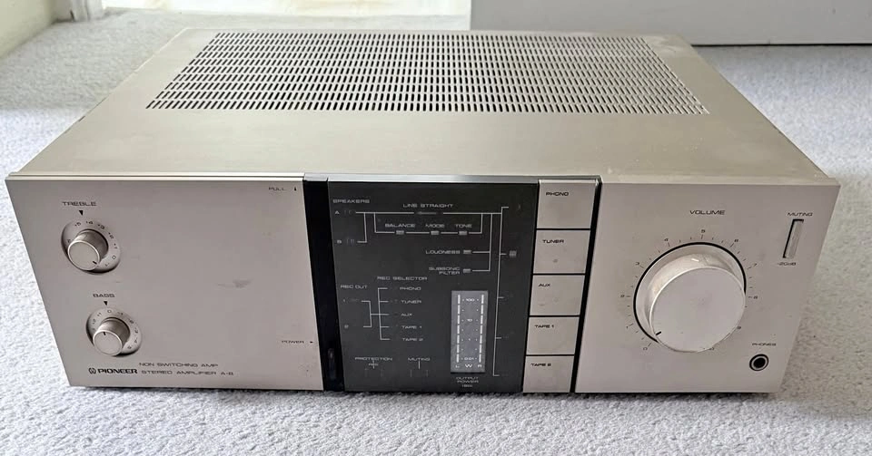 Pioneer A-8 Vintage Stereo Integrated Amplifier – 90WPC – Made i