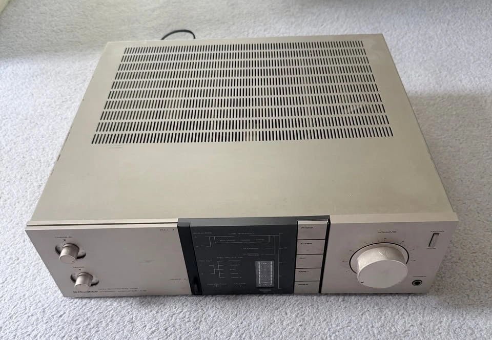Pioneer A-8 Vintage Stereo Integrated Amplifier – 90WPC – Made i - photo 2