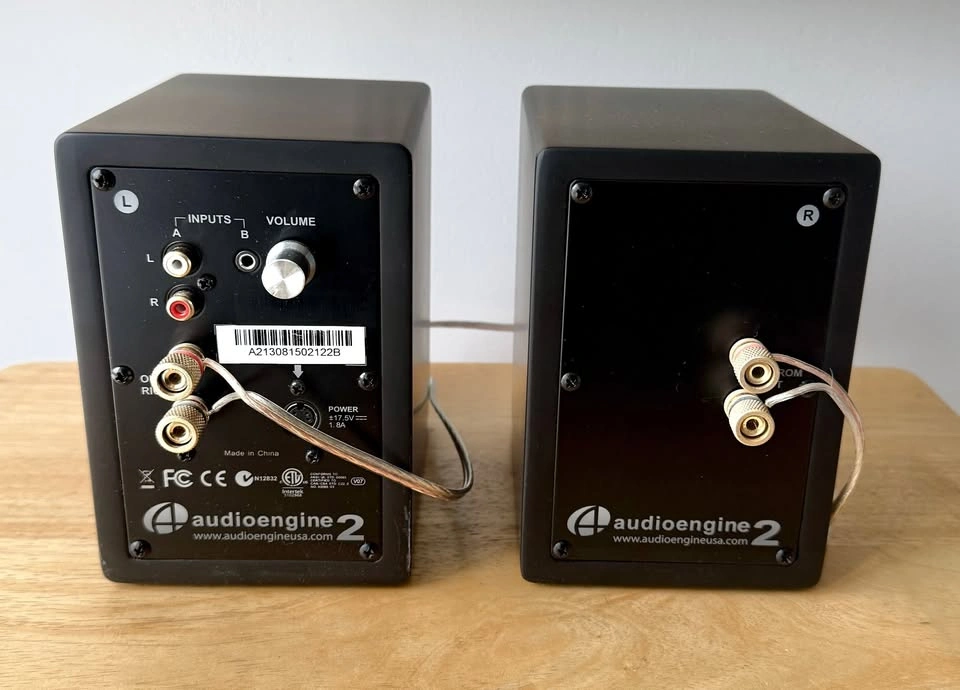 Audioengine A2 Speakers + Stands – Low Maximum Volume - photo 3