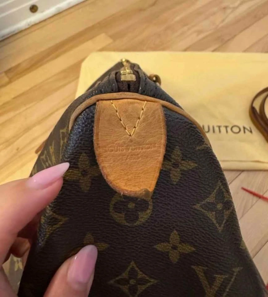 Authentic Louis Vuitton Speedy Bandouliere Monogram 35 - photo 2