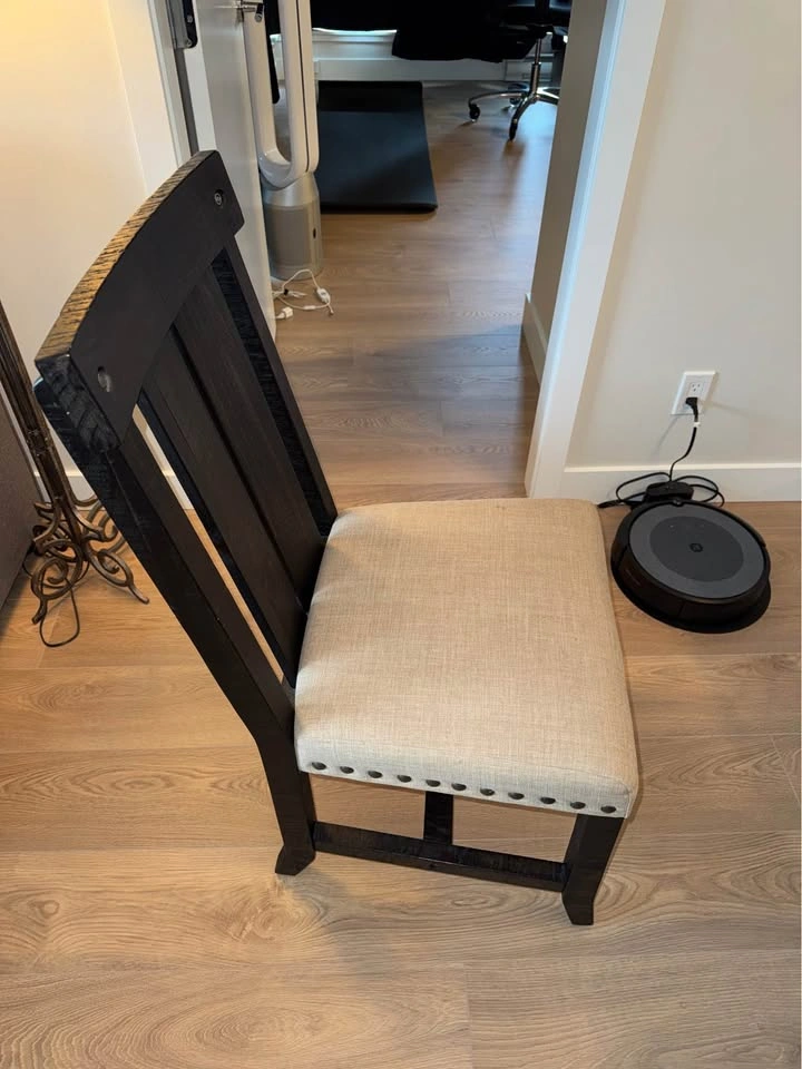 Textured Wood Dinning Room Chairs (3x) - photo 2