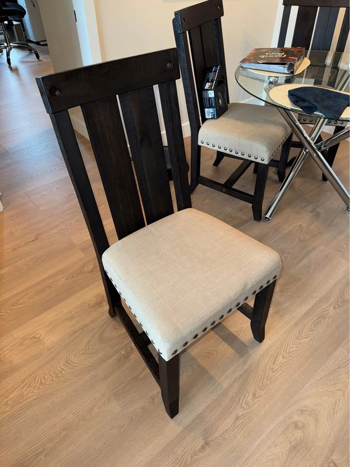 Textured Wood Dinning Room Chairs (3x) - photo 3