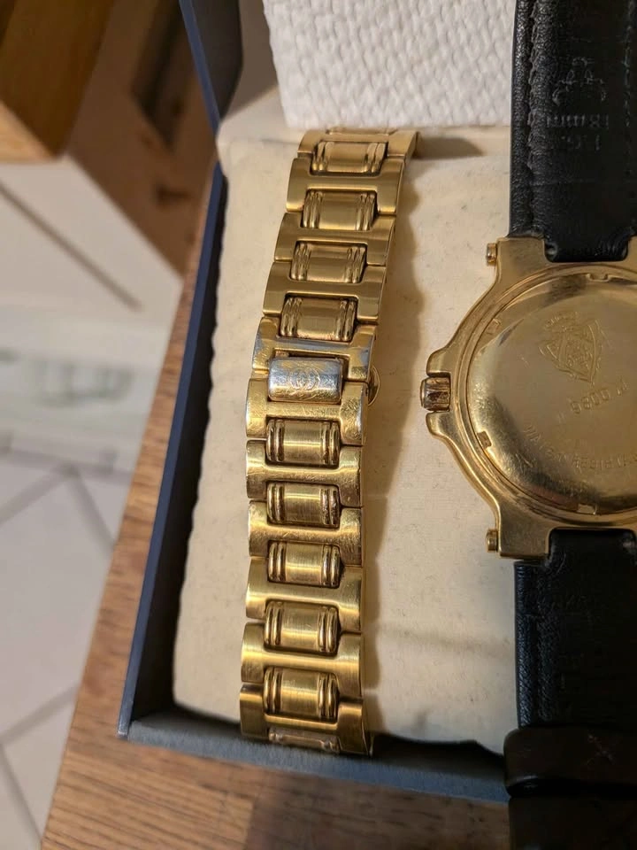 Authentic Vintage Gucci 9800M Watch (w/ Original Gold Bracelet I - photo 5