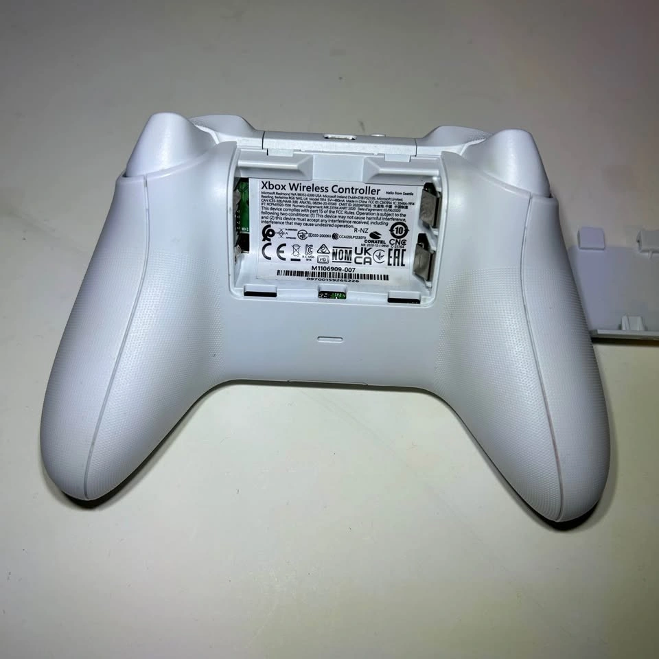 Xbox Series Controller (White) - TMR Hall Effect Anti-Drift - photo 4
