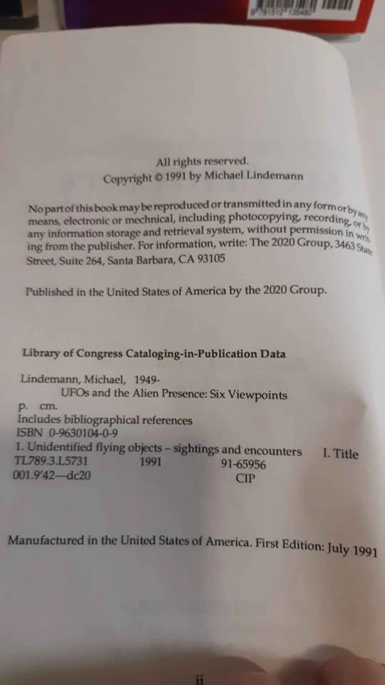 UFO Books: Lot of 4 UFO and Conspiracy Theory Books - photo 3