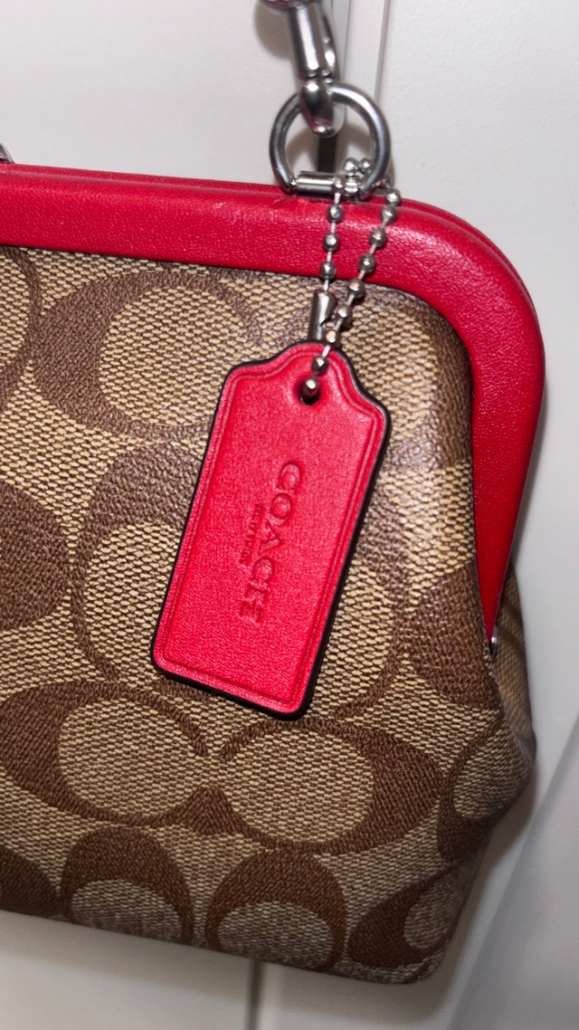 COACH Nora Kisslock {LIKE NEW} - photo 2