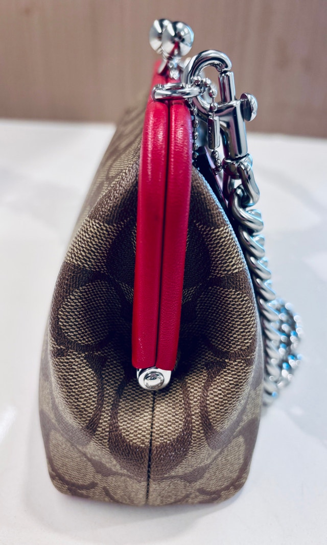 COACH Nora Kisslock {LIKE NEW} - photo 4