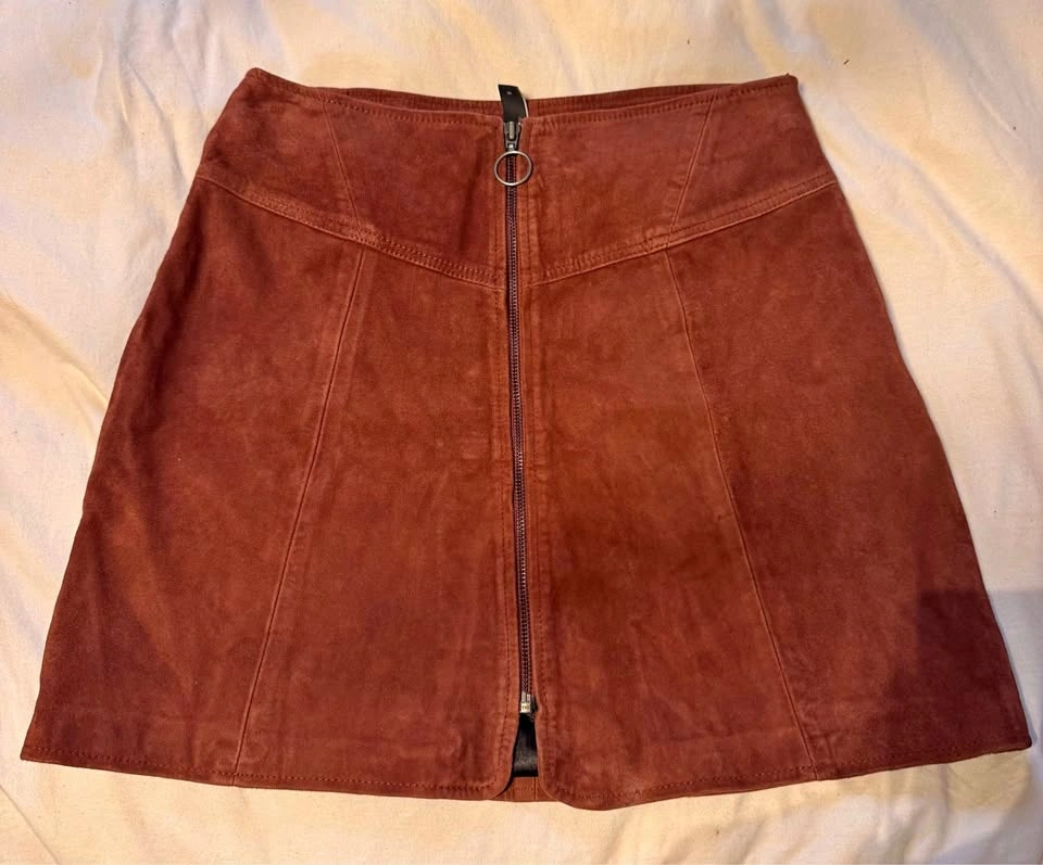 Ultra Soft Leather Zip Up Skirt