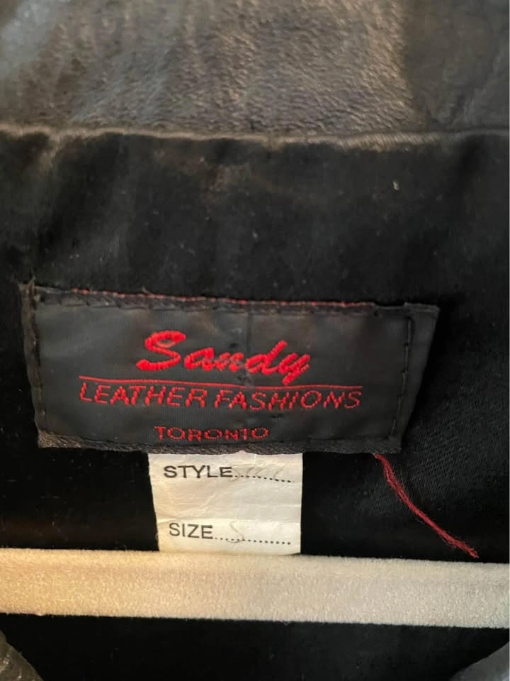 Vintage women’s leather biker jacket (S)(circa 1989!) - photo 4