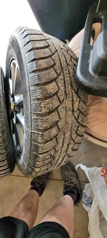 17" Winter Tires & Genuine OEM Alloy Rims - 225/65R17