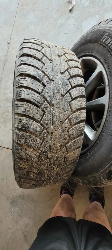 17" Winter Tires & Genuine OEM Alloy Rims - 225/65R17 - photo 5