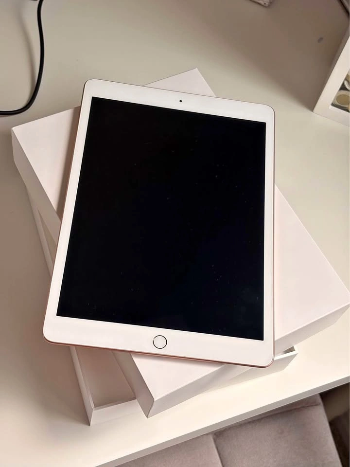 Apple iPad Rose Gold 7th Generation